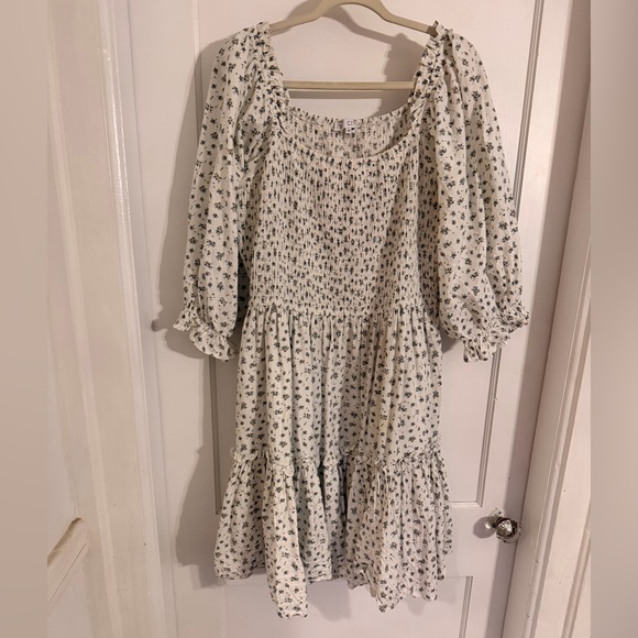 Ivy City Dresses & Skirts - Ivy City Cream Floral Smocked Midi Dress with Puff Sleeves